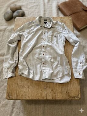 Men's Casual Button-Up Shirt in Light Gray - Brand: J. Crew